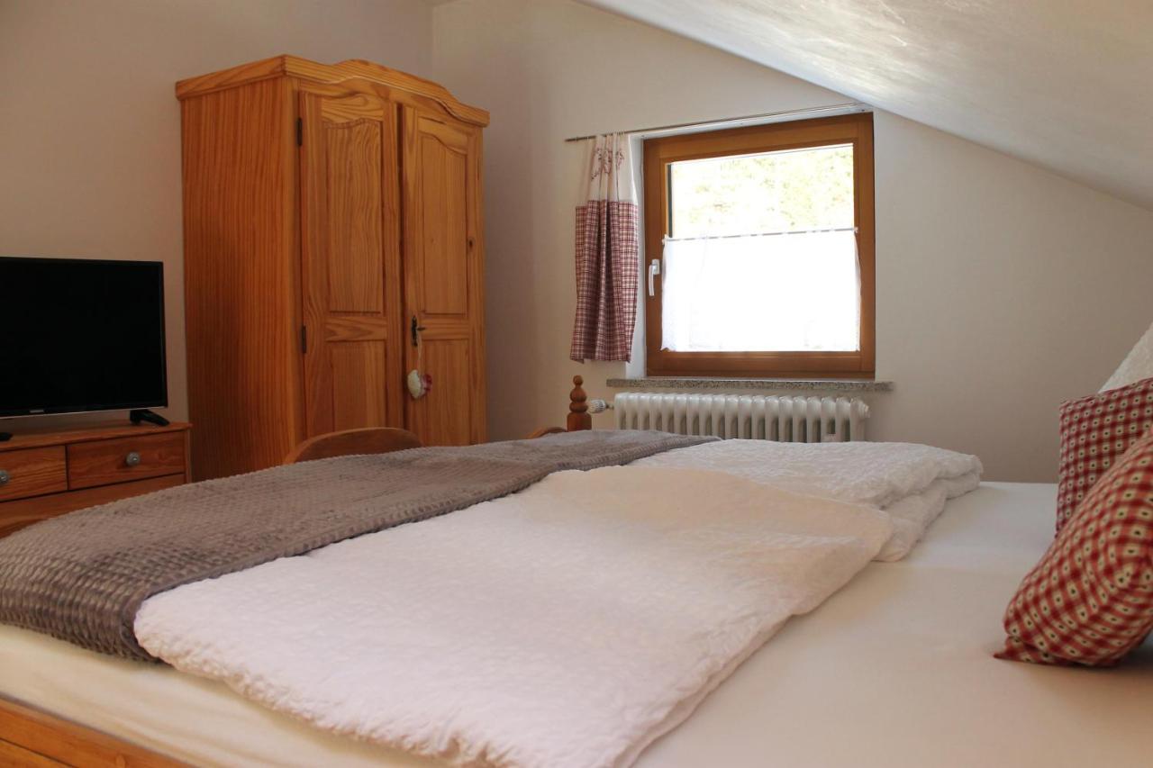 Berggasthof Karntner Alm Hotel Mittenwald Bagian luar foto